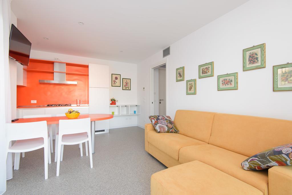 Residenza Edda Lägenhet Lignano Sabbiadoro Rum bild