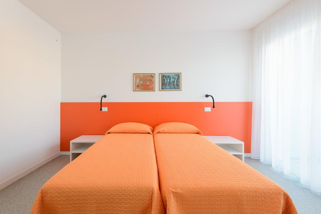 Residenza Edda Lägenhet Lignano Sabbiadoro Rum bild