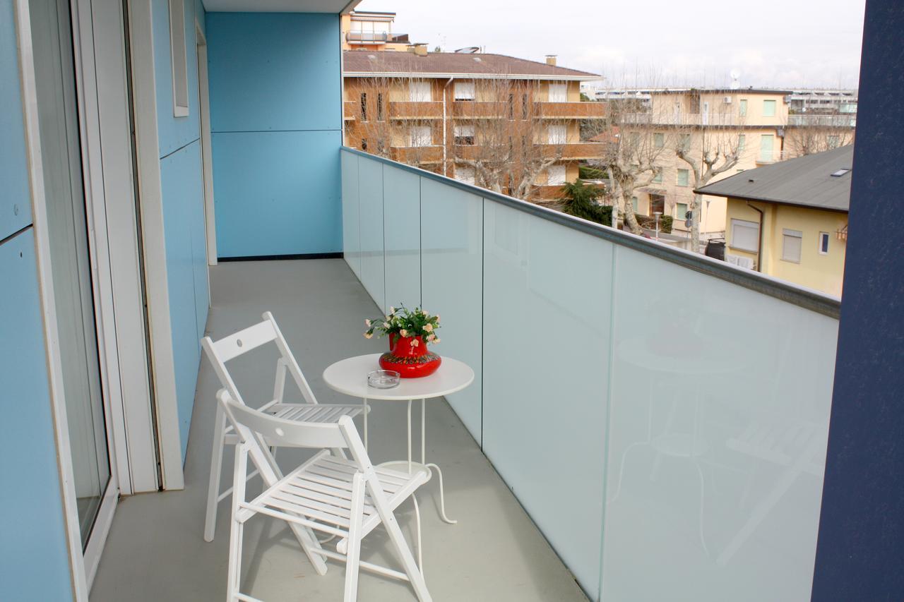 Residenza Edda Lägenhet Lignano Sabbiadoro Exteriör bild