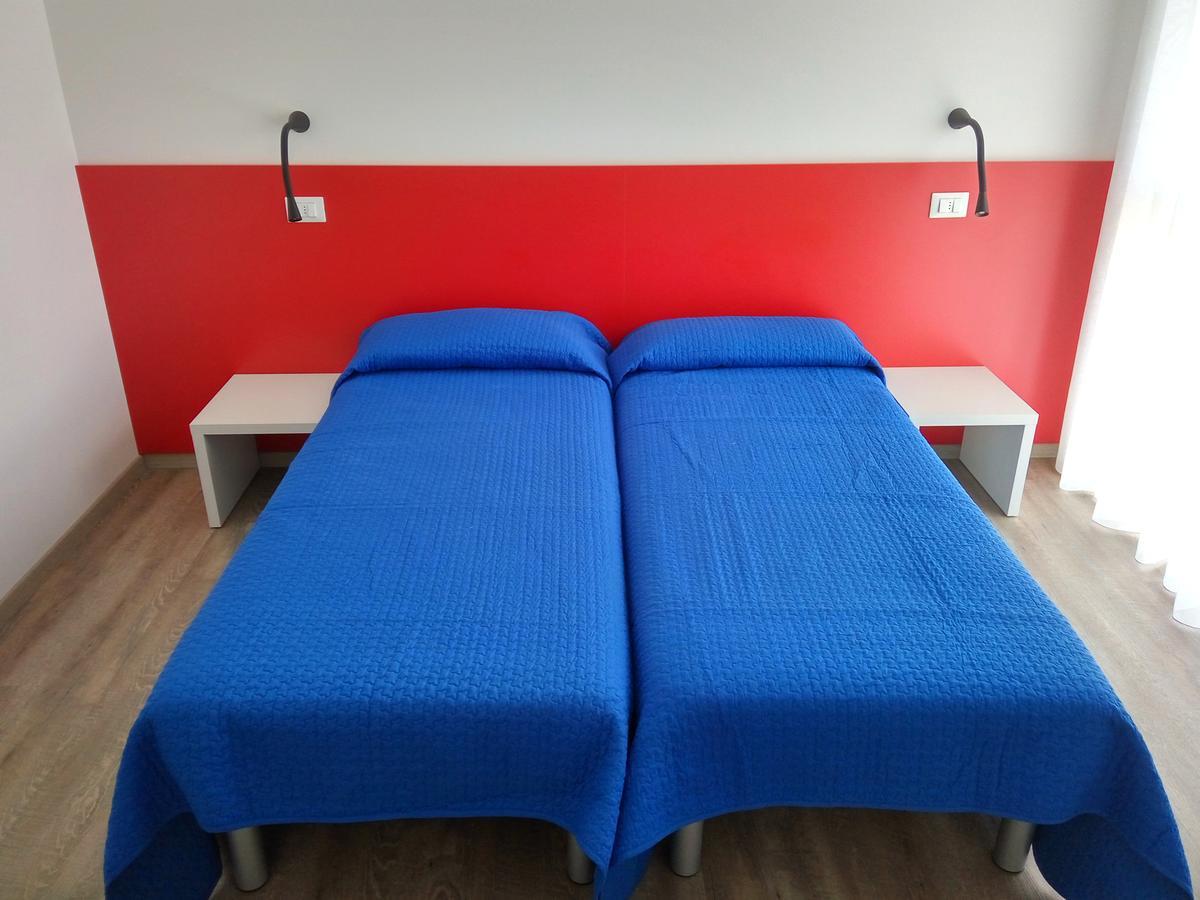 Residenza Edda Lägenhet Lignano Sabbiadoro Exteriör bild