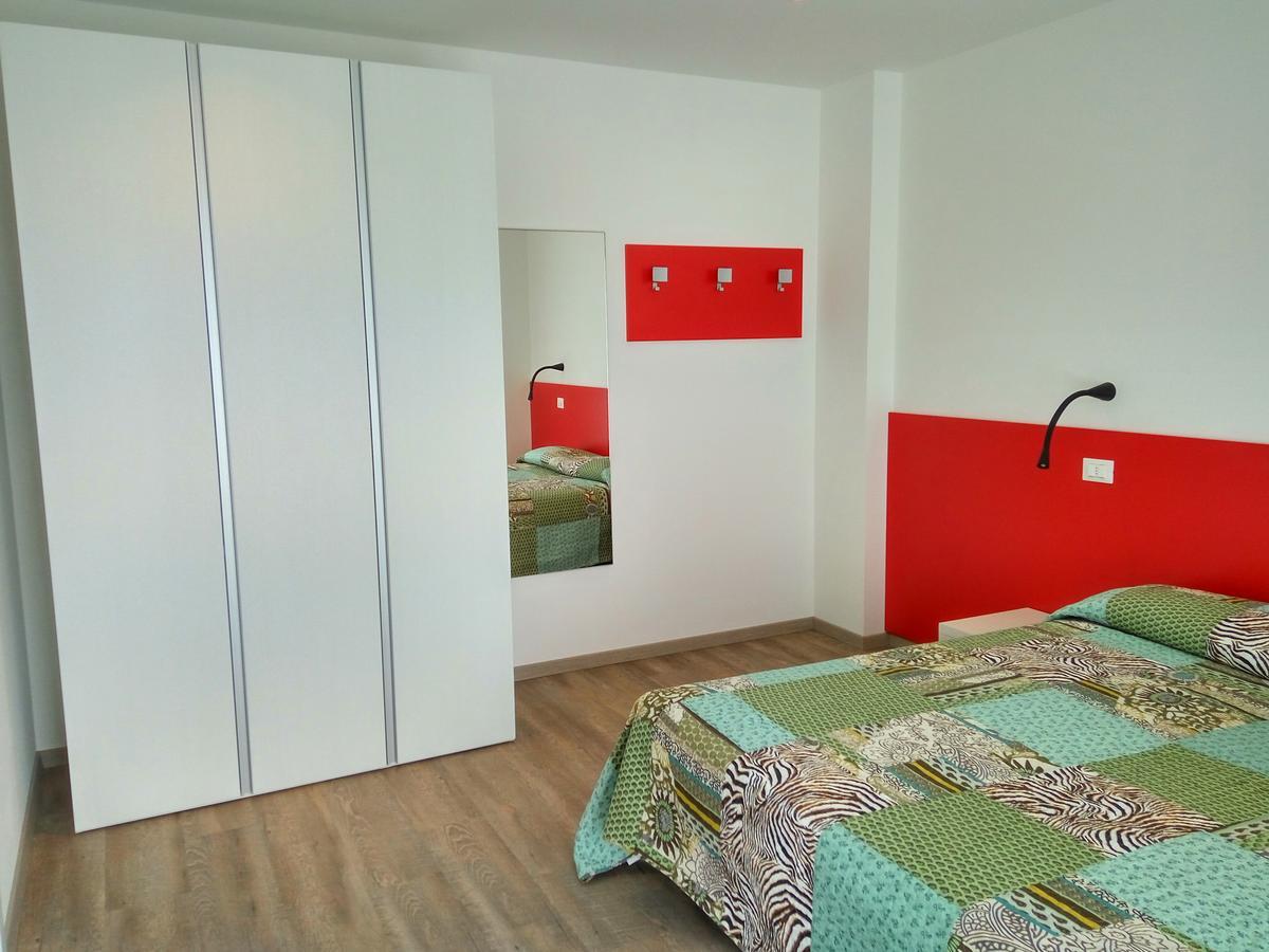 Residenza Edda Lägenhet Lignano Sabbiadoro Exteriör bild