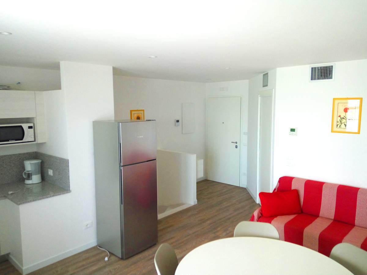 Residenza Edda Lägenhet Lignano Sabbiadoro Exteriör bild