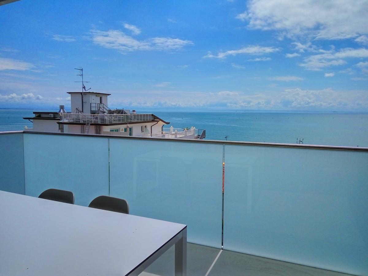 Residenza Edda Lägenhet Lignano Sabbiadoro Exteriör bild